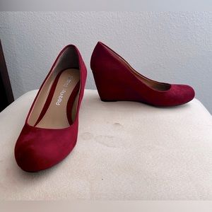 Red suede wedge